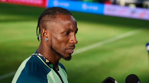 ¿Regresa a México? El futuro de Julián Quiñones apuntaría hacia América