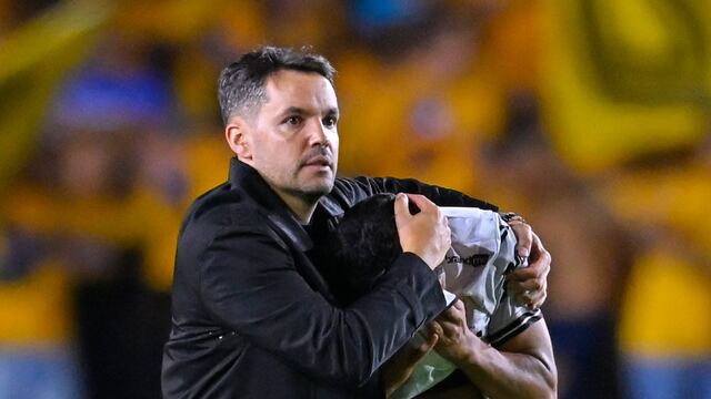 Nicolás Larcamón, director técnico del Necaxa.