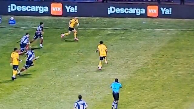 ¿Ya perjudicaron al América? Reportan posible falta sobre Zendejas previo al gol de Rayados