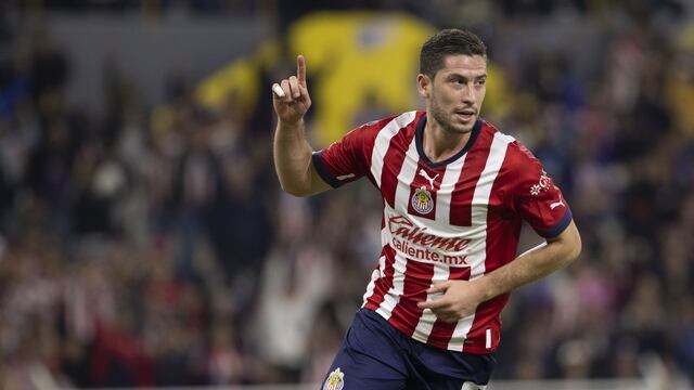 Santiago Ormeño podría regresar a Chivas