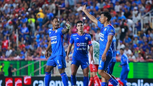 Terremoto en la Liga MX: Revelan que referente de Cruz Azul está en negociaciones con Chivas en plena liguilla