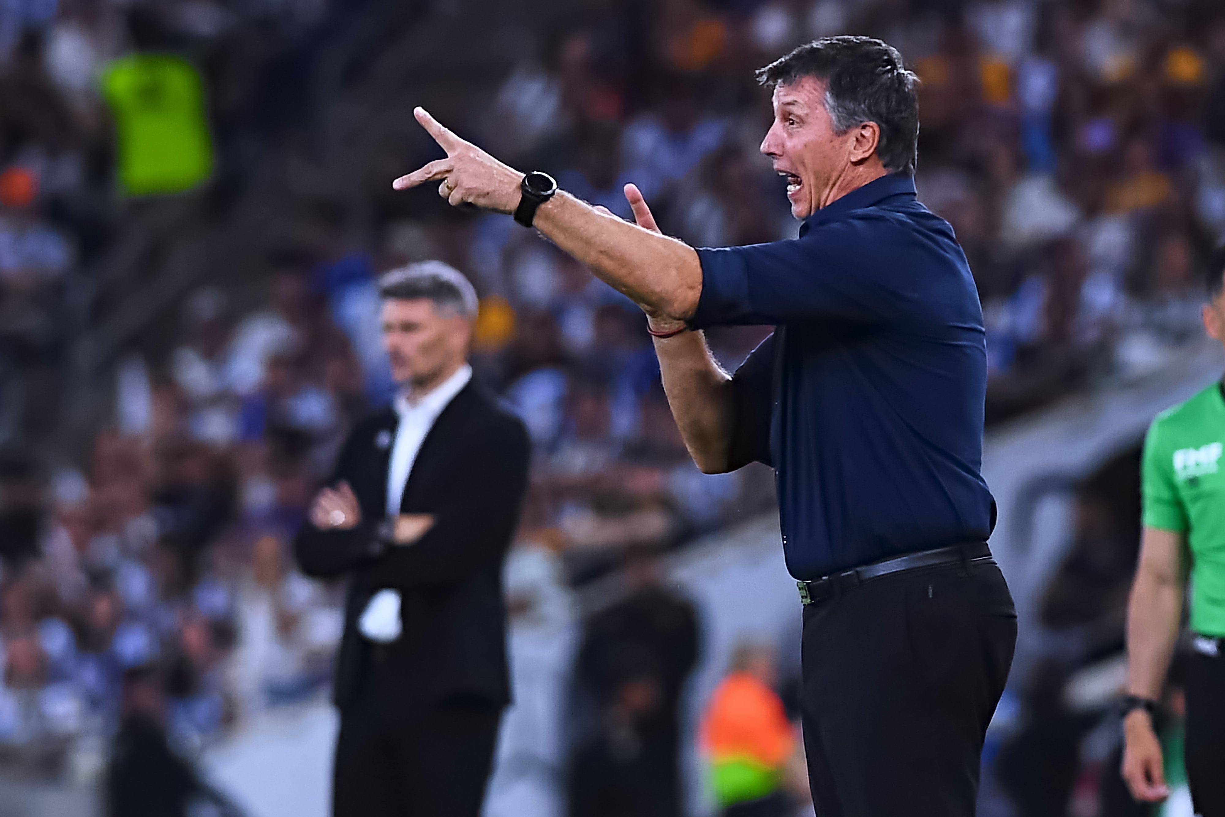 Robert Dante Siboldi, en un partido con Club Tigres.