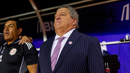 Lo de Miguel Herrera no quedó ahí: la discusión con periodistas de Costa Rica siguió hasta en el autobús