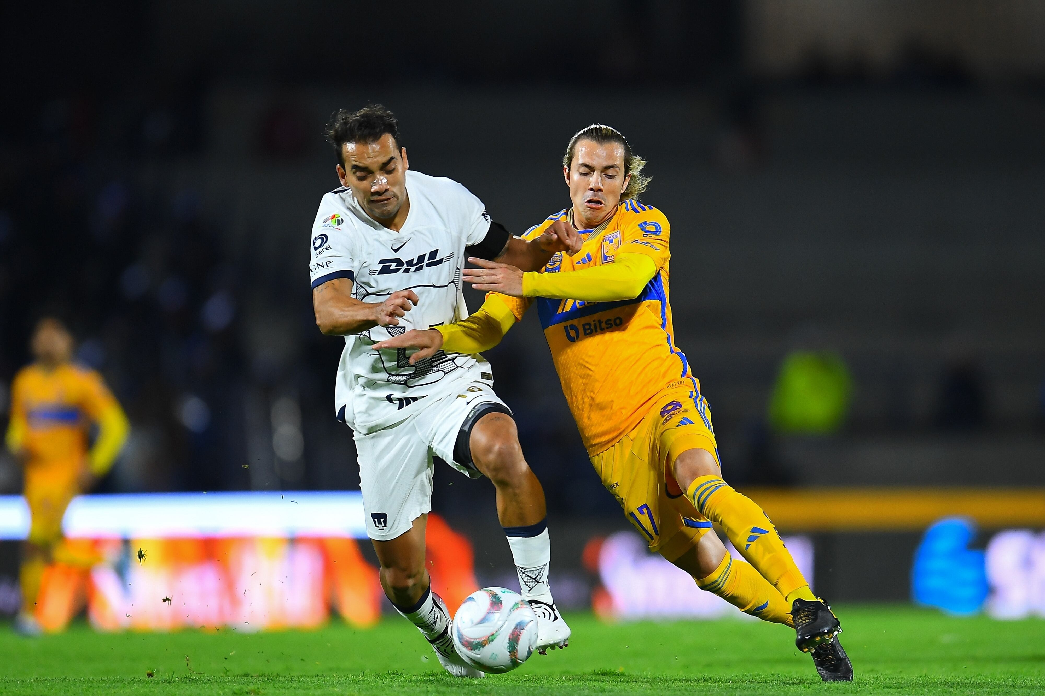 Club Pumas vs Club Tigres.