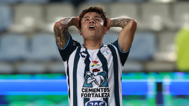 Negocio de Chofis López es asaltado en Pachuca.