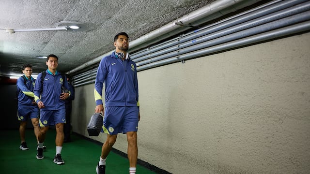 Le pagan sin hacer nada: El video de Néstor Araujo que indigna al americanismo.