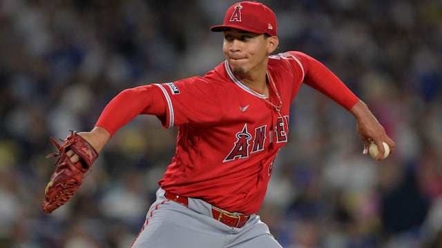 Samuel Natera Jr. es un lanzador profesional mexicano