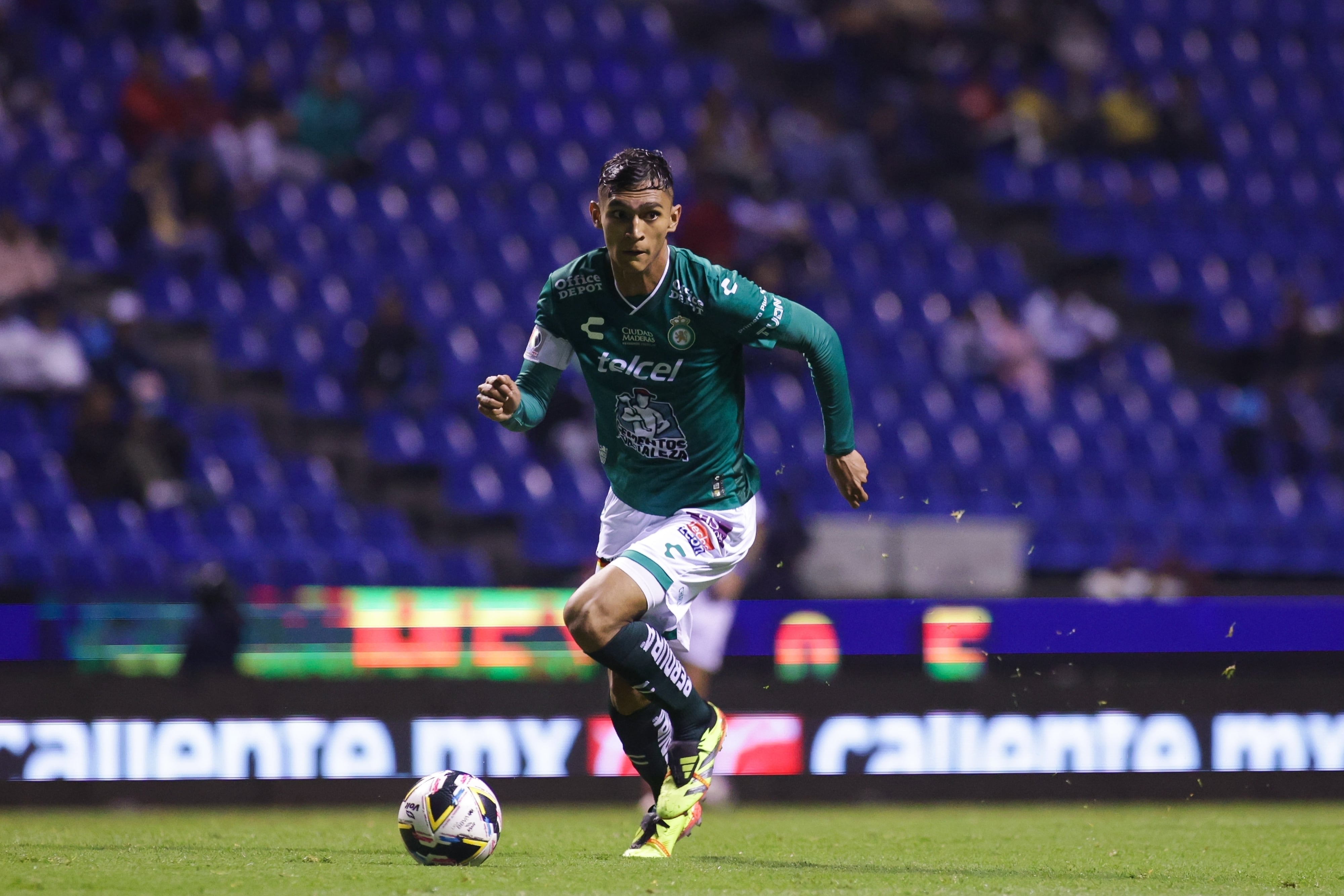 Fidel Ambriz, nuevo jugador de Rayados de Monterrey.
