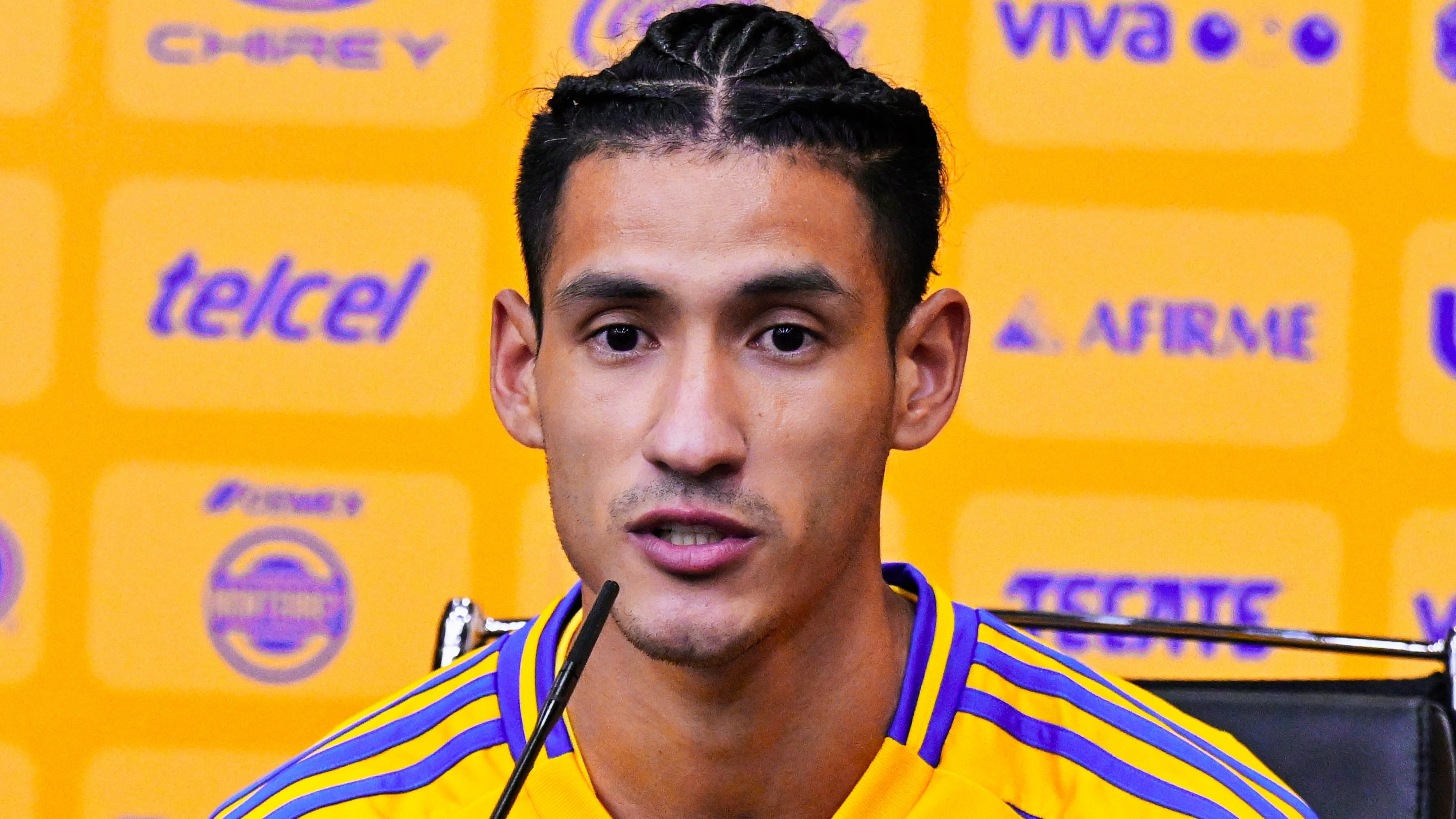 Uriel Antuna con Tigres