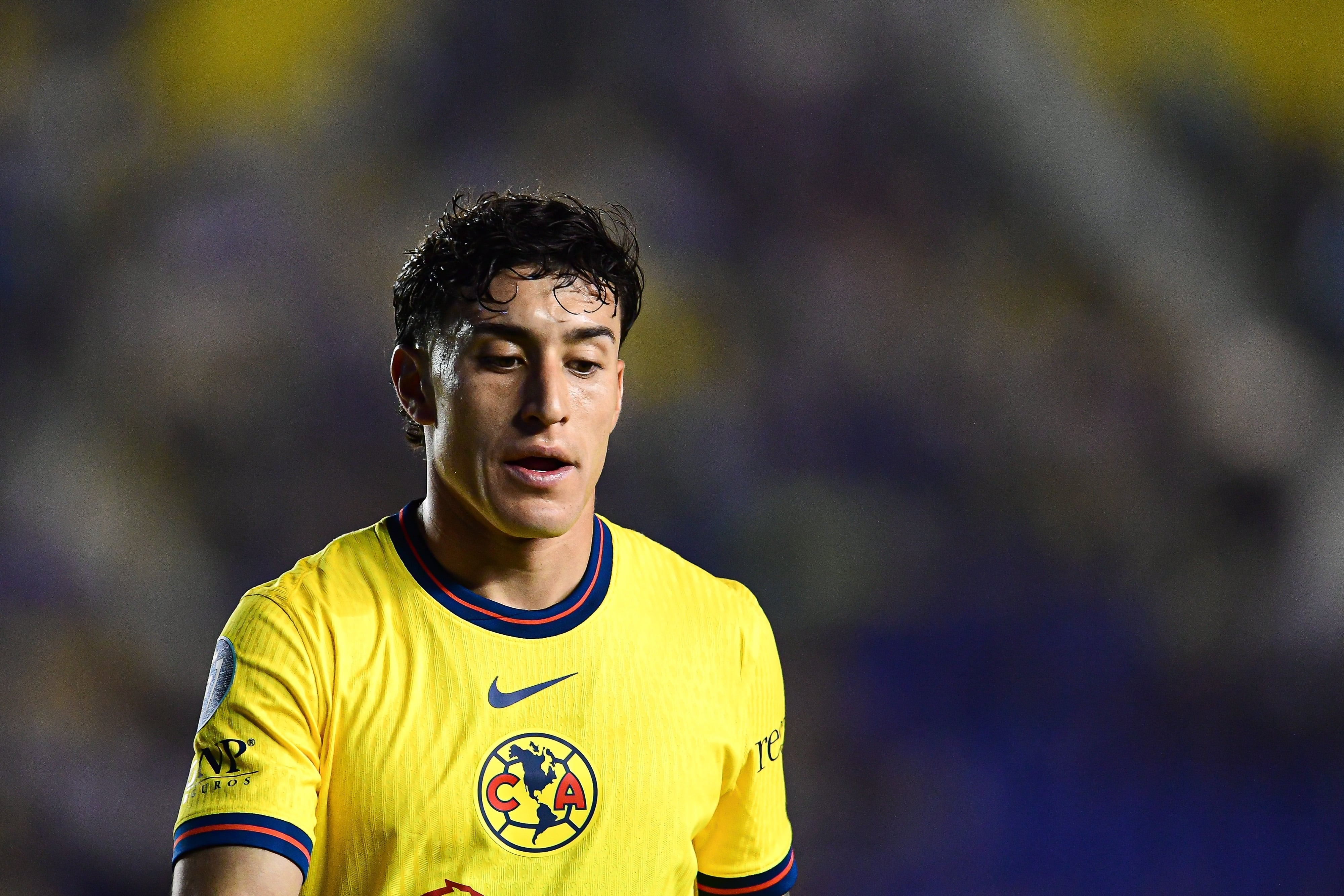 Alejandro Zendejas en el América vs Cruz Azul.