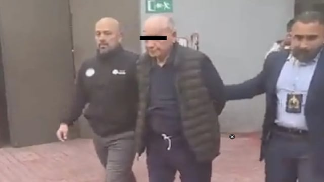 Momento de la detención de ‘Billy’ Álvarez, ex presidente de Cruz Azul