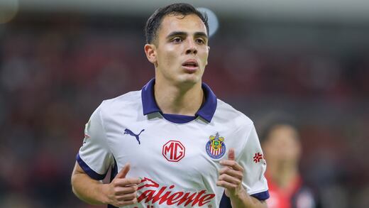 Un histórico de Europa prepara oferta por Hugo Camberos; Ajax y PSV también lo buscarían