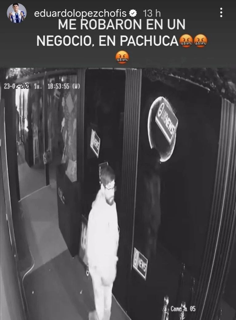 Negocio de Chofis López es asaltado en Pachuca.