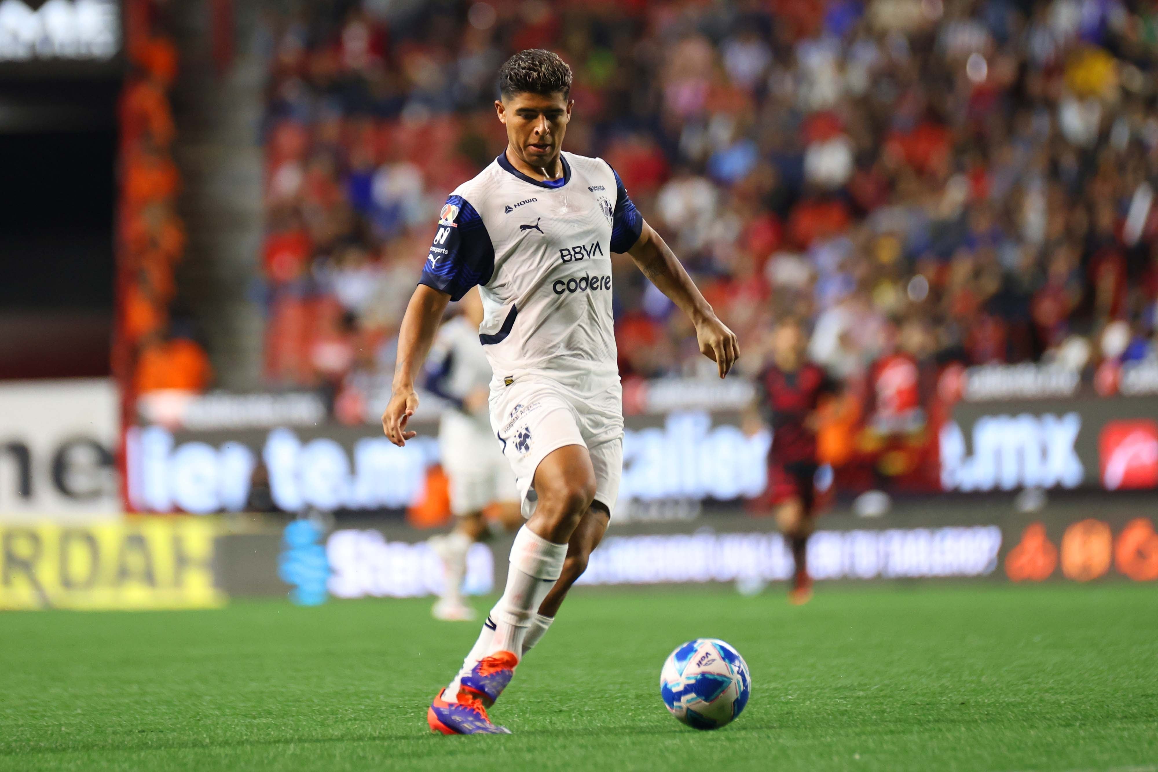 Victor Guzman, jugador de Rayados de Monterrey.