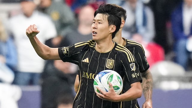 El insólito gol de Son Heung-min que mantuvo con esperanzas al LAFC en los playoffs de la MLS.