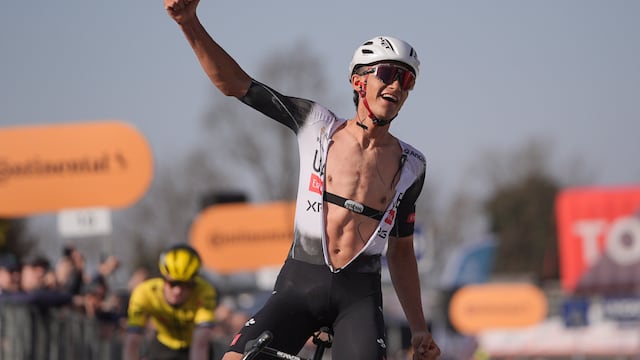 Isaac del Toro Brilla en la Clásica Milan-Turín