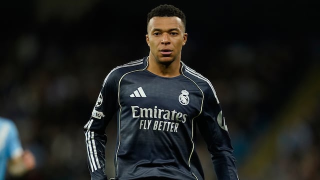 Mbappé deja atrás su lesión de rodilla y tranquiliza a Francia y Real Madrid