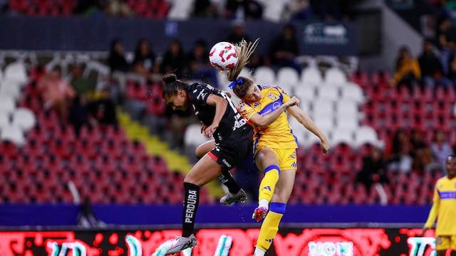 Futbolista de Tigres sufre fractura a días de la Liguilla; estaría fuera varios meses