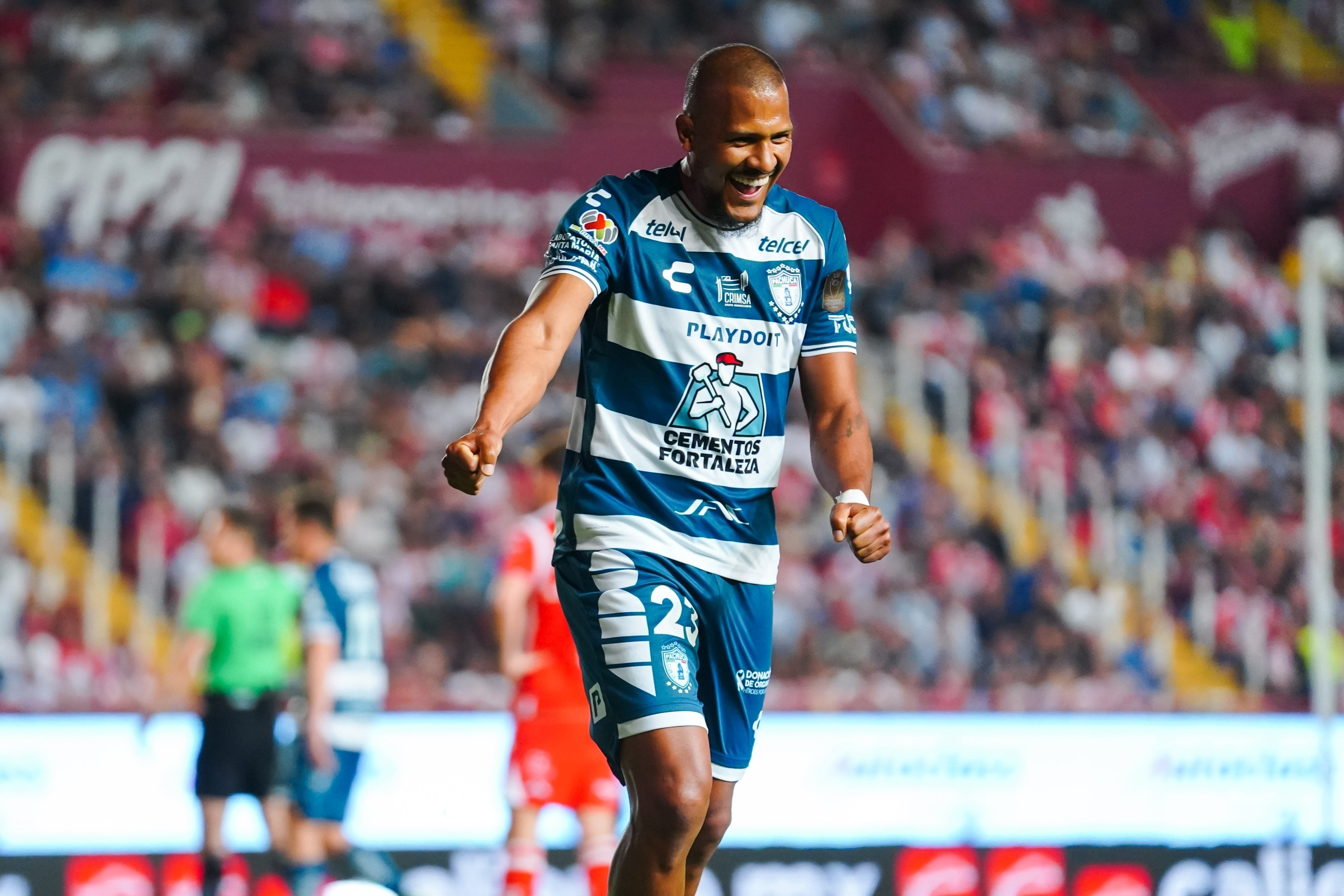 Salomón Rondón dejará Pachuca para ir a LaLiga en España