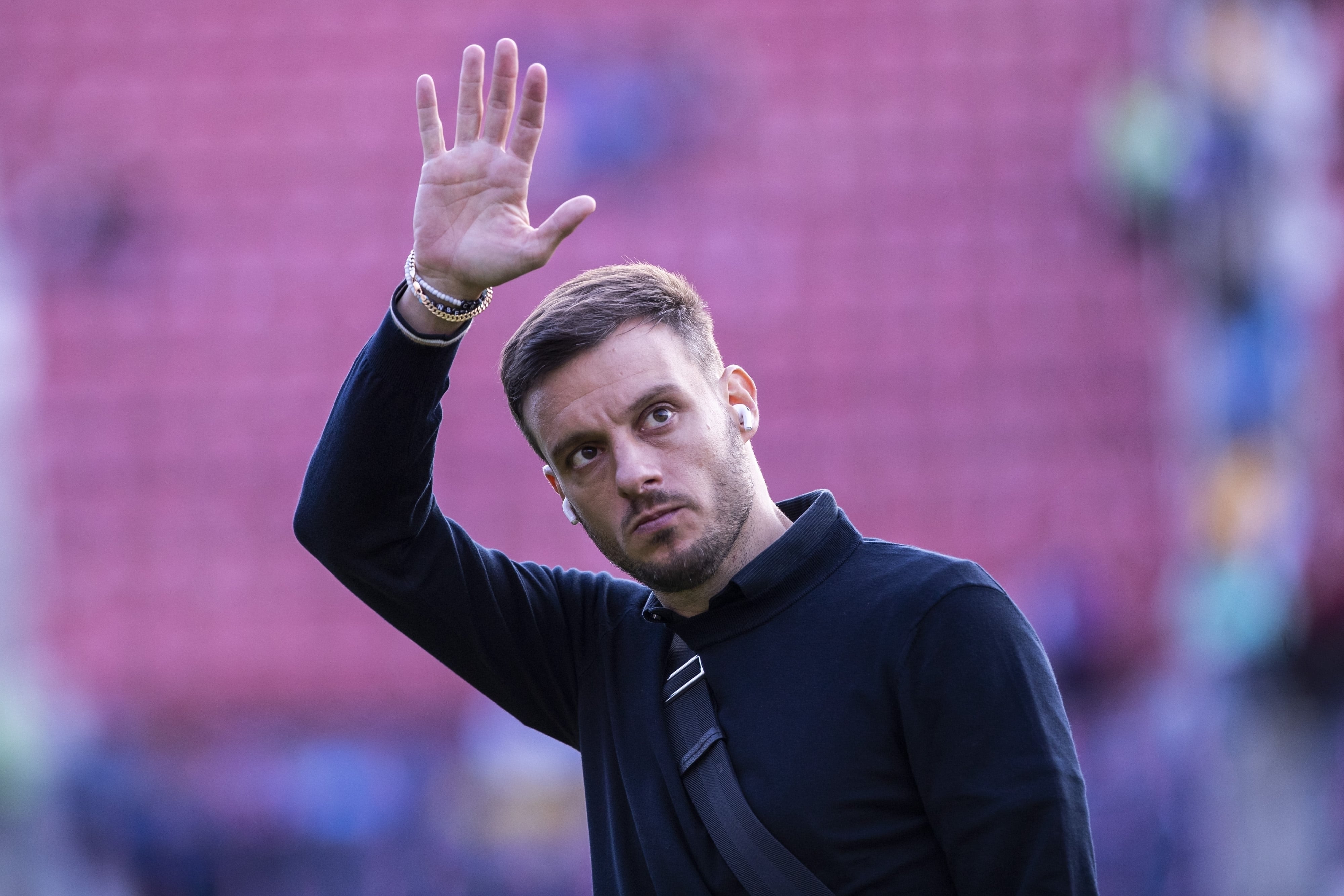 Martin Anselmi head coach of Cruz Azul during the Semifinal second leg match between Cruz Azul and America as part of the Liga BBVA MX, Torneo Apertura 2024 at Ciudad de los Deportes Stadium on December 08, 2024 in Mexico City, Mexico.