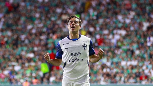 Iker Fimbres en el León vs Rayados.