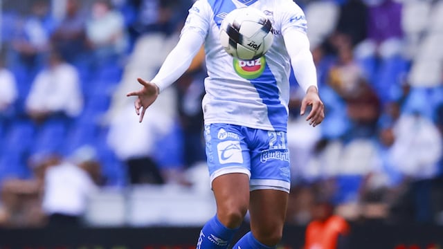 Futbolista mexicano se va a Sudamérica.