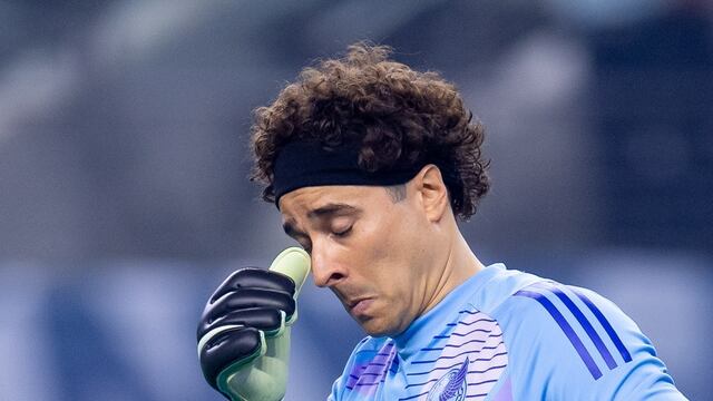 Memo Ochoa con la Selección Mexicana.