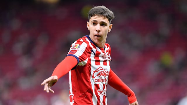 Ponen a Mateo Chávez, canterano de Chivas, en el Top-10 Mundial de laterales Sub-21