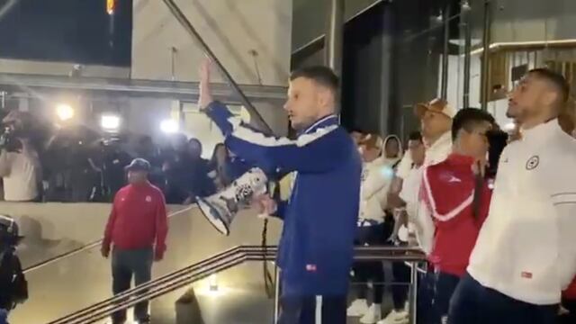 Martín Anselmi habla con los fans del Cruz Azul