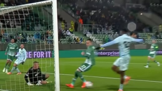 Se enfrentó al club de sus amores y metió autogol: La insólita historia que pasó en la Europa League