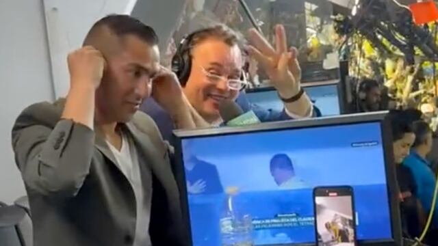 ¿Ya es americanista? Captan a David Faitelson haciendo la seña de André Jardine