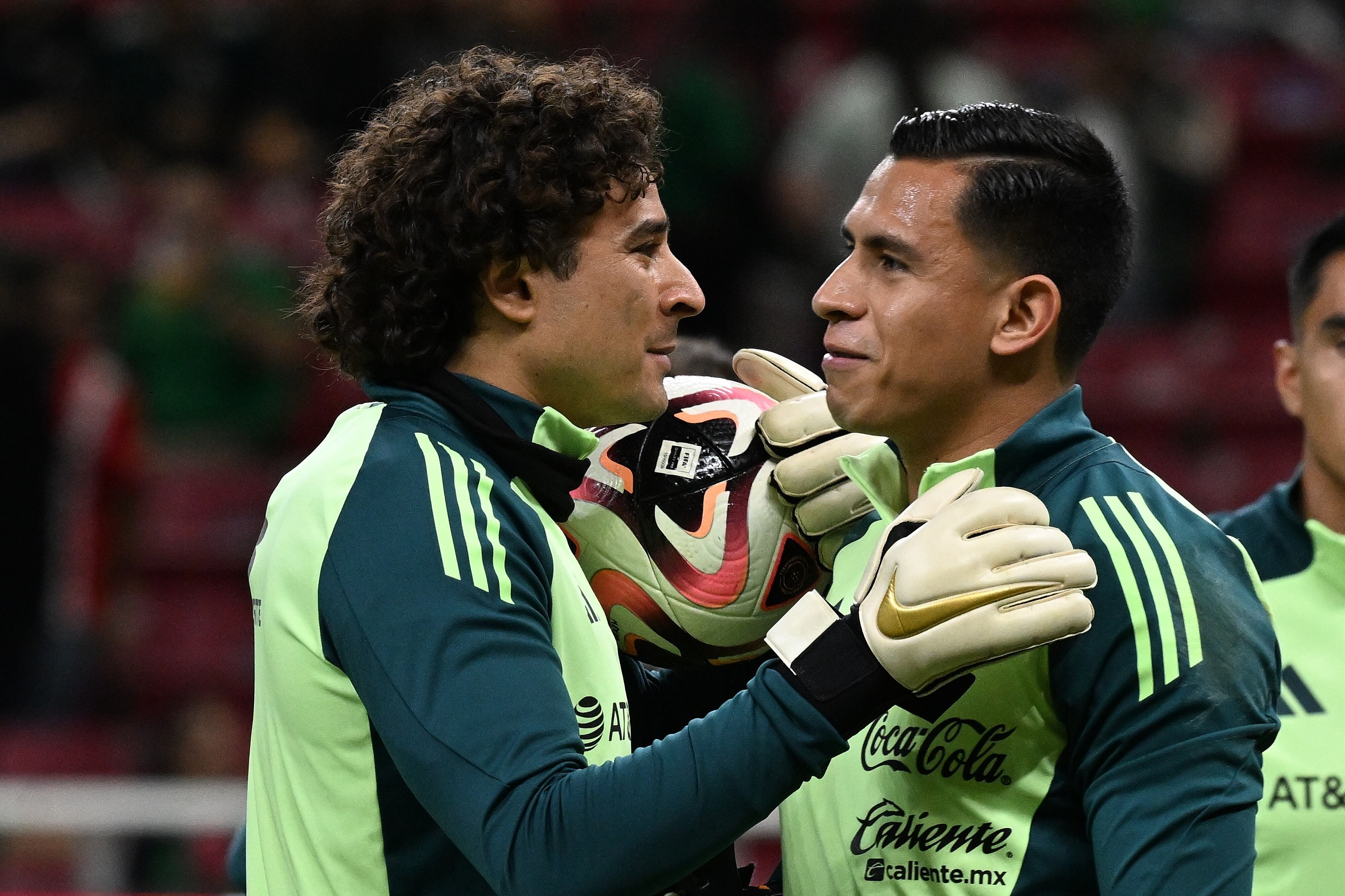 Memo Ochoa y Luis Ángel Malagón con la Selección Mexicana.