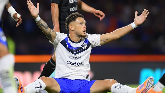 Lucas Ocampos, jugador de Rayados de Monterrey.