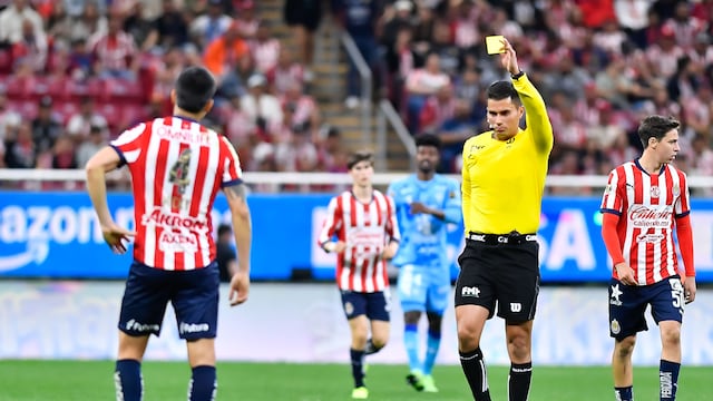 La prueba de que Chivas fue beneficiado por el arbitraje contra Pachuca