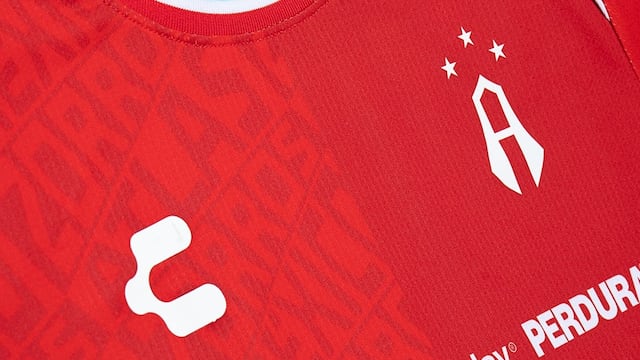 Atlas presento su nuevo jersey y sus aficionados reaccionaron al respecto