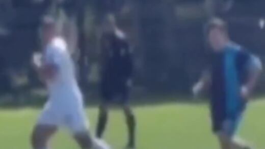 Corren de Federación a un árbitro por su mala actitud; estaba pitando sin correr y desde la media cancha