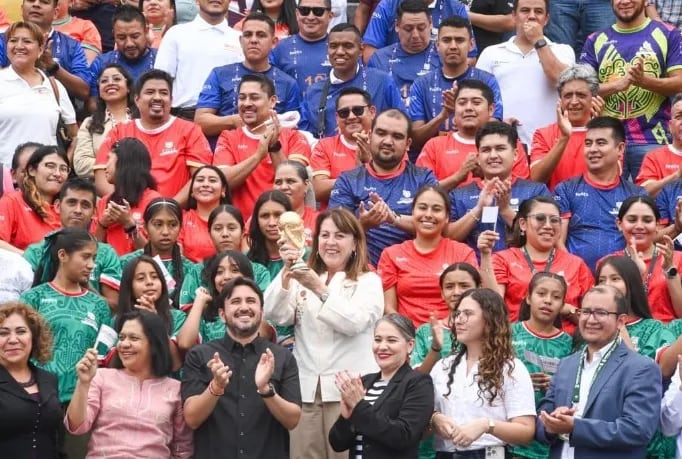 La Gobernadora de Morelos impulsará actividades futboleras durante el Mundial