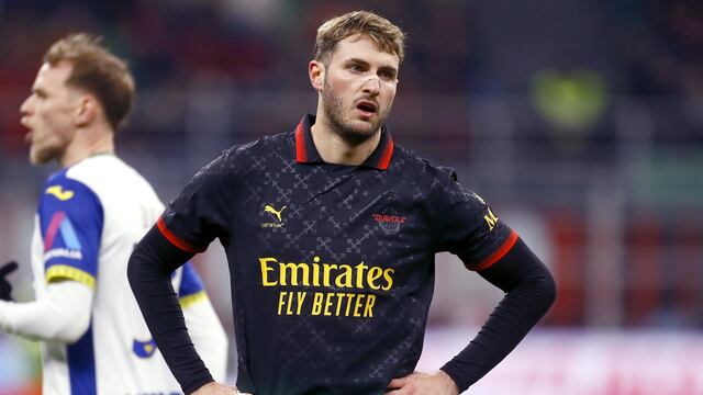 Prensa italiana habla de la sequía goleadora que tiene Santiago Giménez con el AC Milan