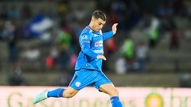 Erik Lira suelta bombazo en plena concentración de la Selección Mexicana; admite pláticas con club europeo