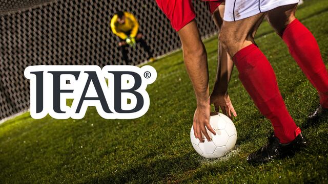 Nueva regla en penaltis cambia todo sobre el segundo toque