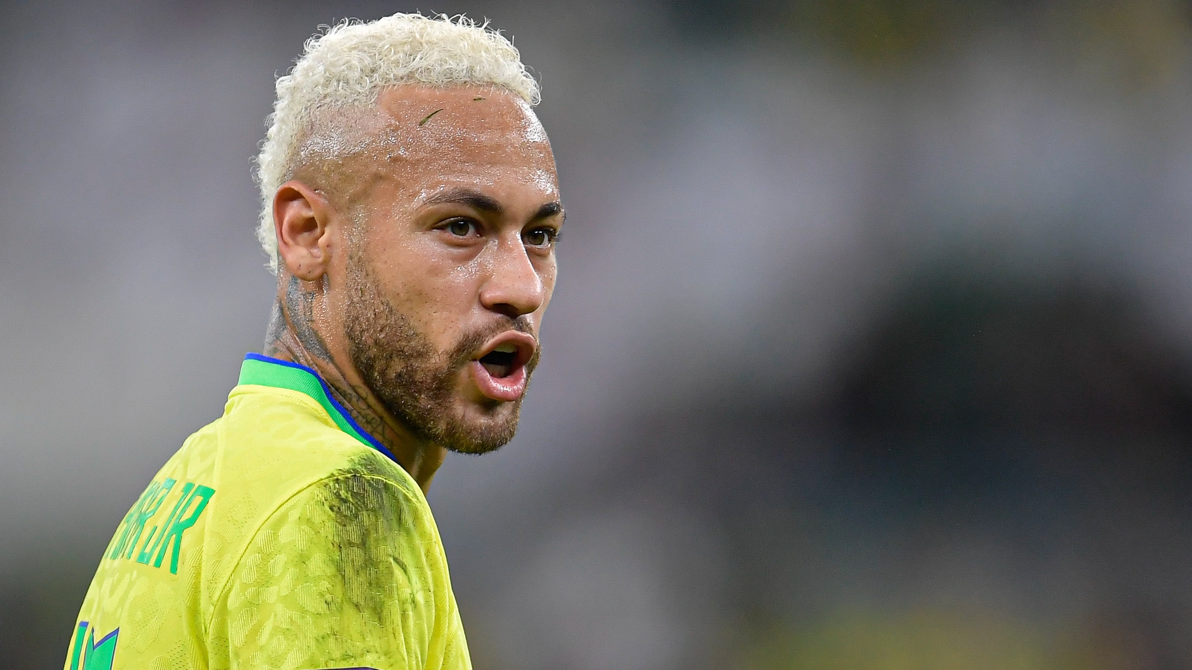 El padre de Neymar confesó la idea de retiro que tuvo su hijo