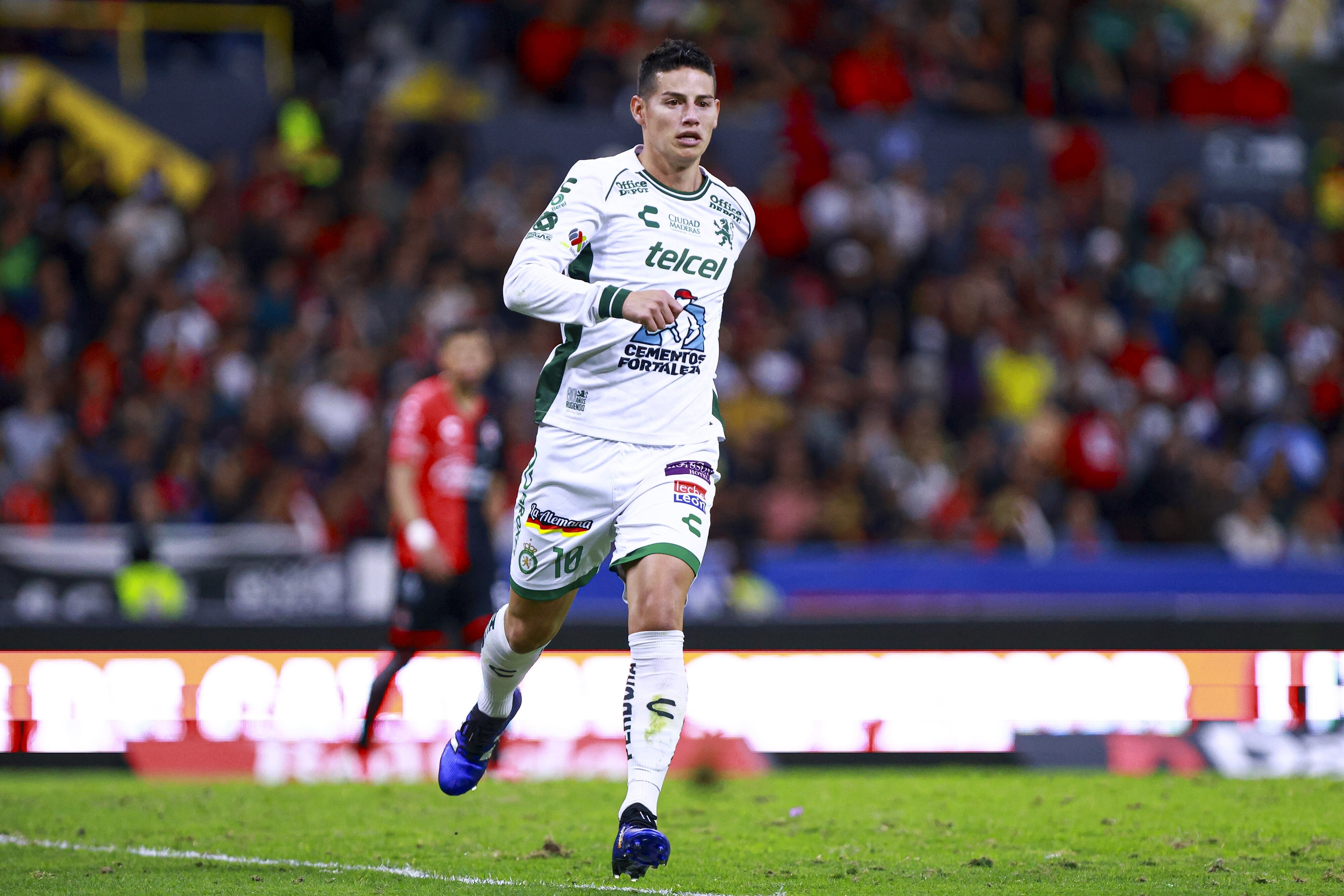 James Rodríguez en su debut con Club León.