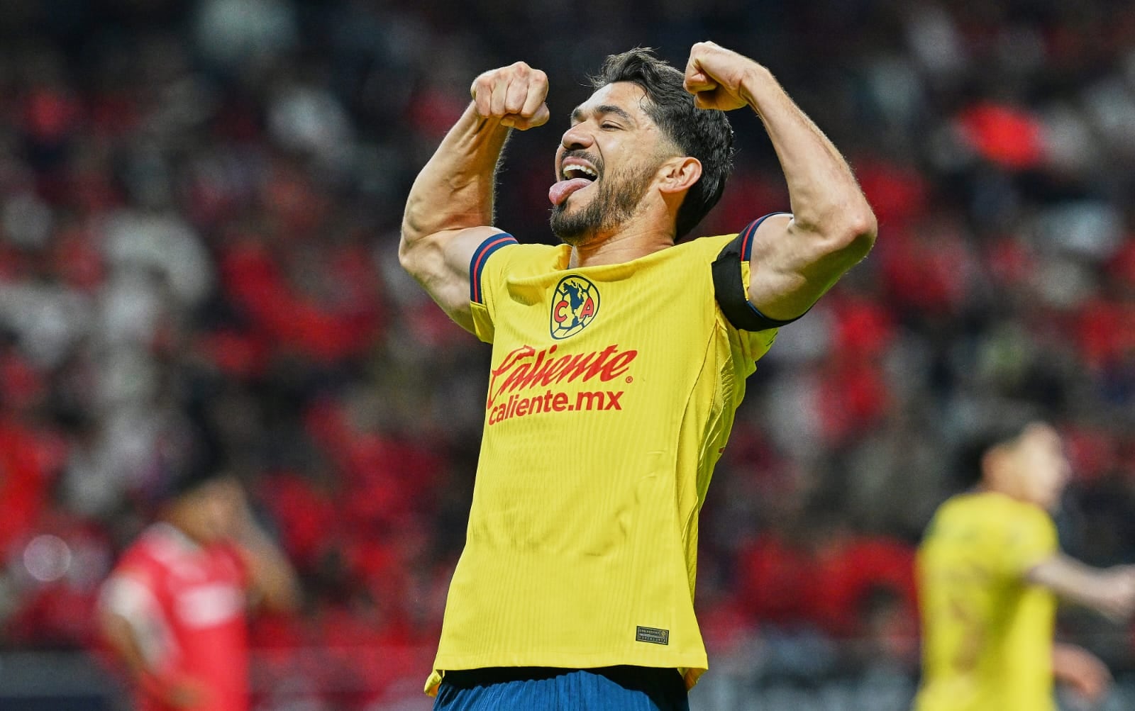 Henry Martín ante Toluca