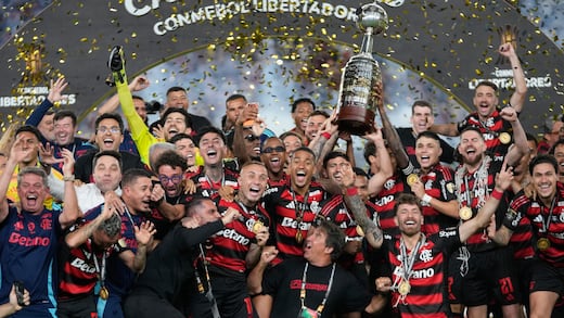 Influencers, mujeres y transexuales: La brutal fiesta de un crack del Flamengo que le podría costar el divorcio de varios de sus compañeros