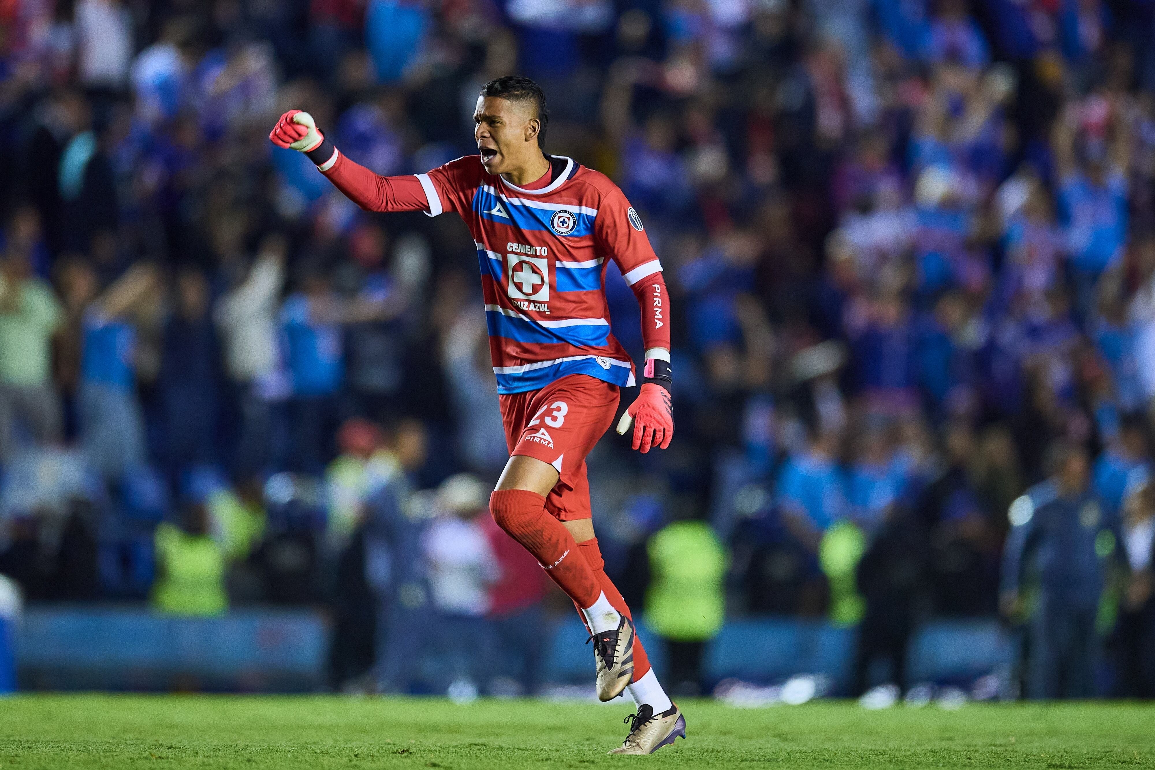 Kevin Mier, portero de Cruz Azul.