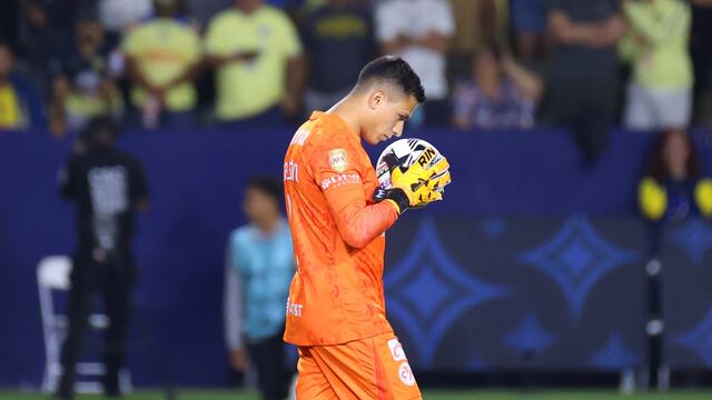 Luis Malagón falla penal con América