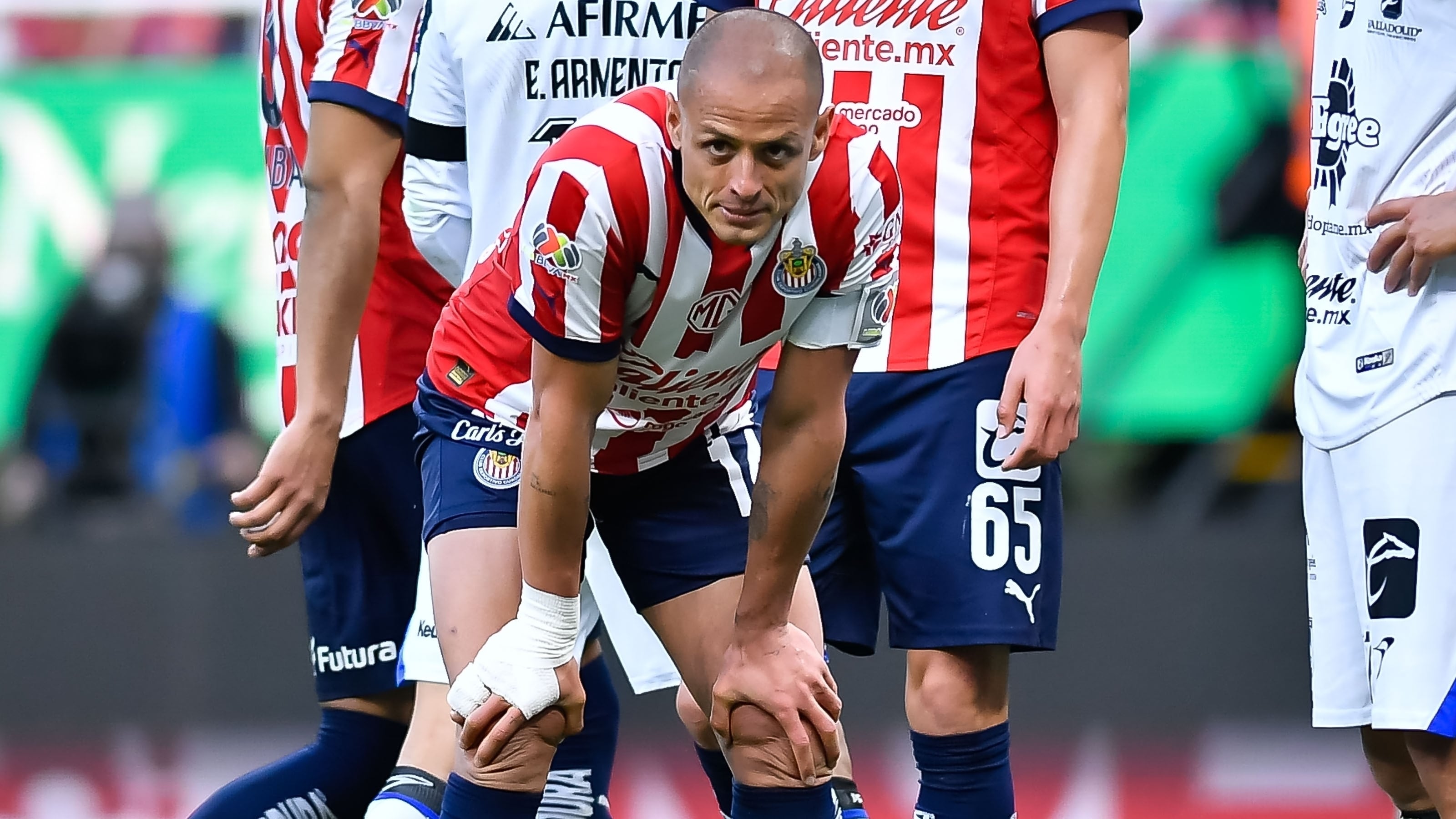 Chicharito Hernández en el Santos vs Chivas.