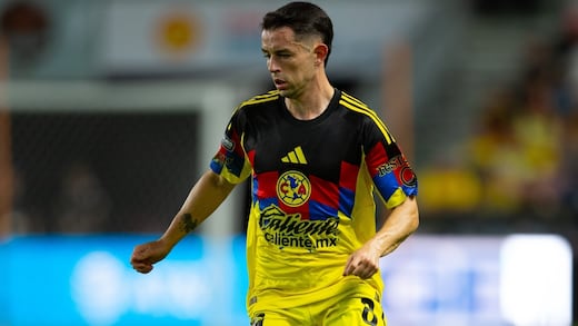 La insólita reacción de Álvaro Fidalgo con fan que le pidió firmar camiseta de la Selección Mexicana