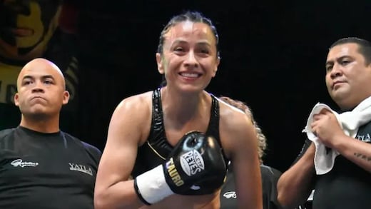 Irma García, boxeadora y policía, retiene título mundial en Inglaterra