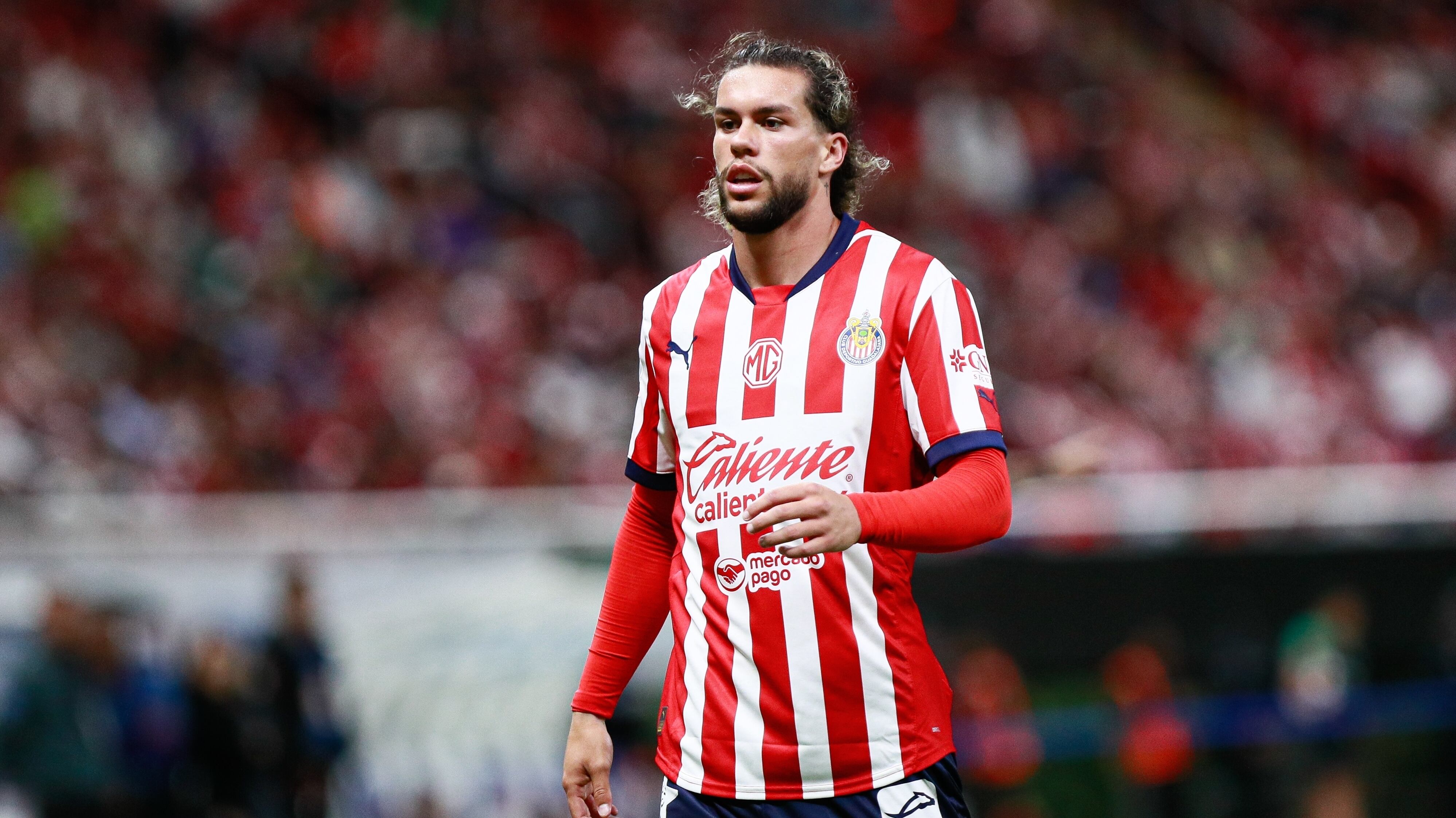 Cade Cowell con Chivas.
